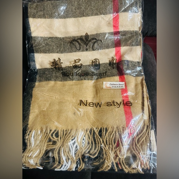 Plaid Cashmere Blend Scarf/Shawl - Picture 3 of 5